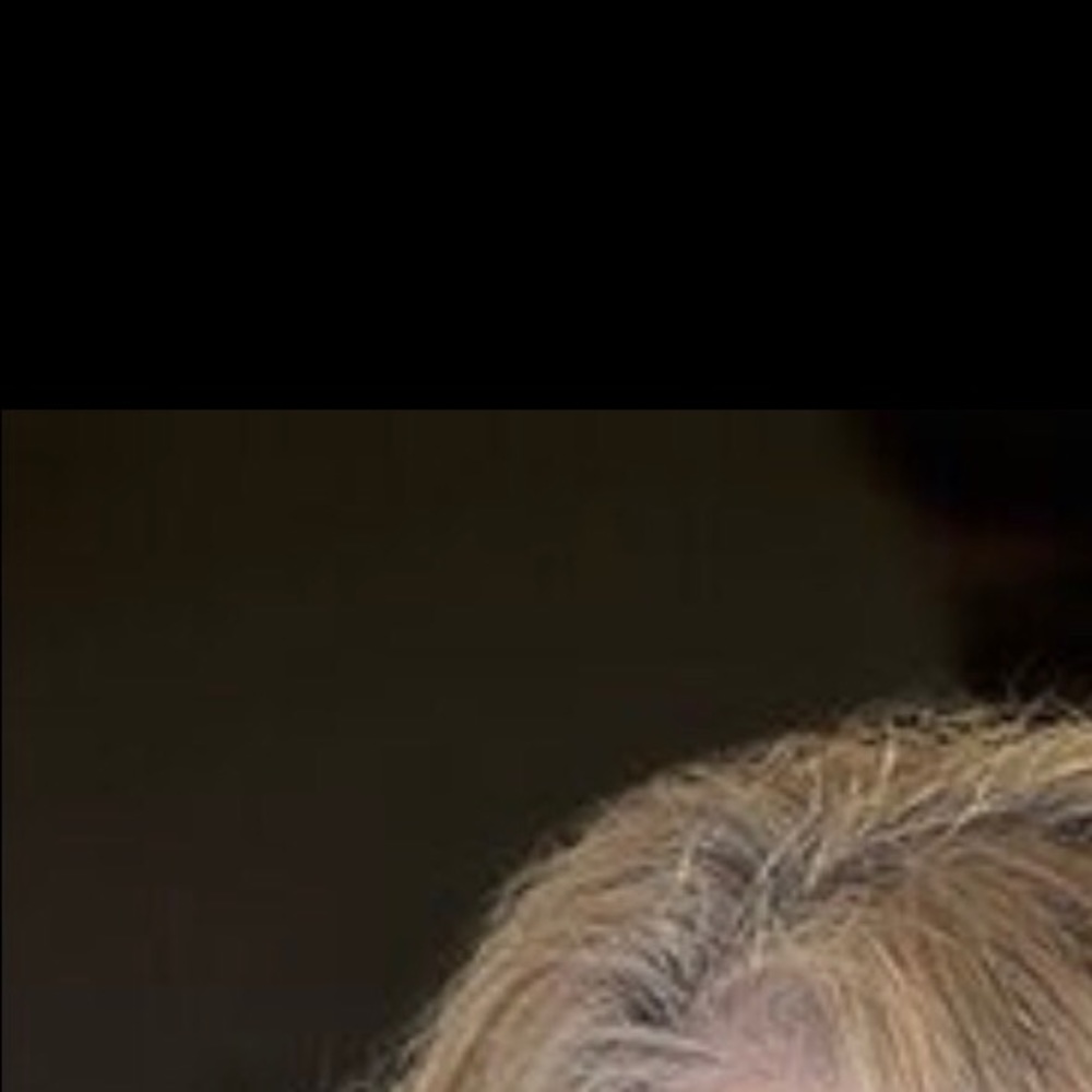 Meet your Posher, Leslie